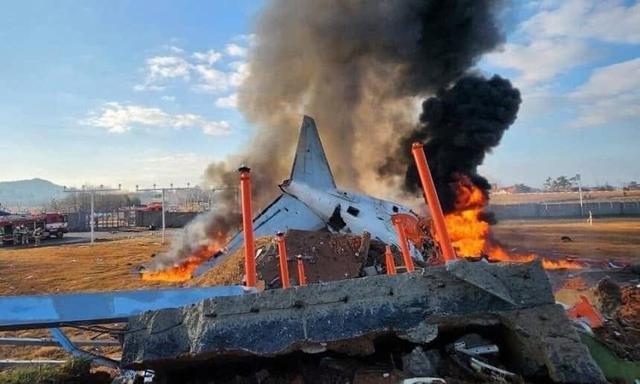 韩籍2人 泰籍遇难者揭示起落架故障导致悲剧 173人丧生的客机失事