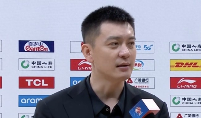 执行力和专注度俱佳 杨鸣赞扬威尔斯表现出色