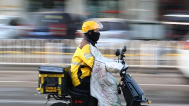 强制休息保障骑手工人安全 美团全国上线防疲劳措施