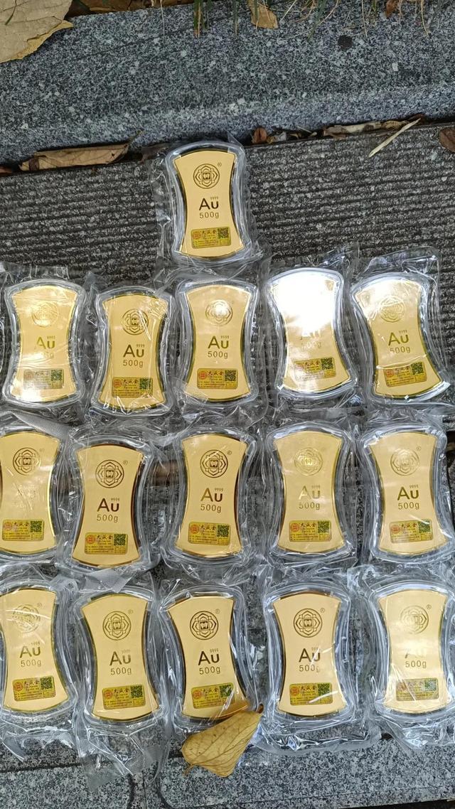 高位金价引发市场波动 金价一年创40次新高