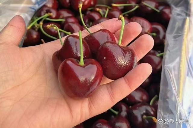 车厘子飘香 每斤15元 自由享用 畅享车厘子盛宴!