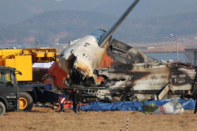 悲剧降临 一家三口搭乘济州航空航班提前一天遇空难