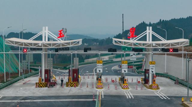成都至绵阳第三条高速即将通车 新通道缓解两地交通压力