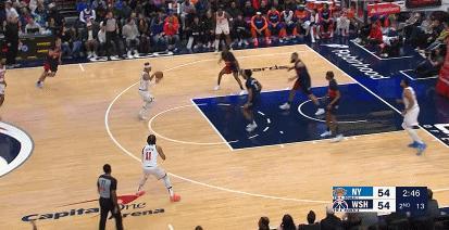 次助攻 14 高效表現助球隊奪勝 個籃板和 分 3 唐斯砍下 30