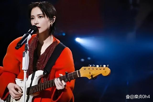 岁月流逝无情 李宇春优雅应对人生新篇章 从容绽放新韵