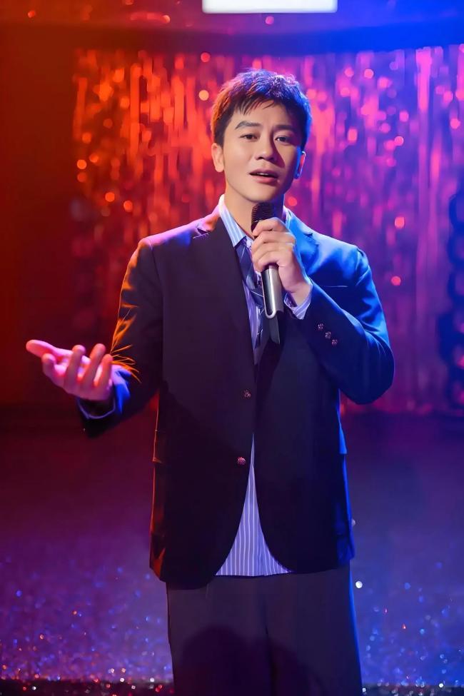 2025年心想事成 携手踏上音乐之旅 李晨和周深齐贺新年