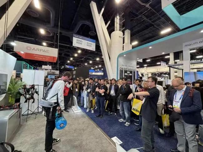 中国机器狗在展会大放异彩：一天内斩获众多海外订单，彰显智能科技的无限魅力