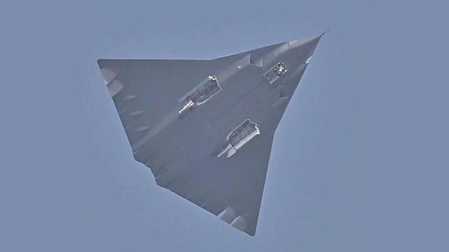 西方专家分析歼36空中作战系统核心:性能卓越,挑战强敌