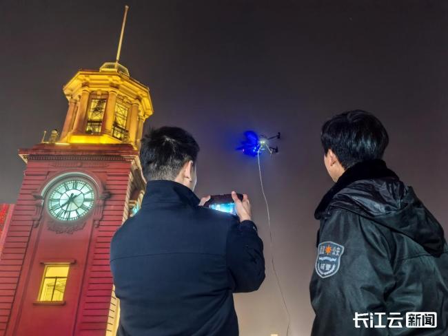 治安平稳有序 武汉跨年夜 城市温暖有光