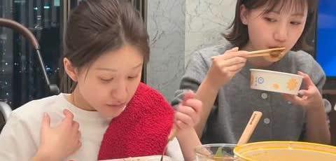 韩安冉声援赵露思 呼吁粉丝给予偶像私人空间 尊重其生病状态