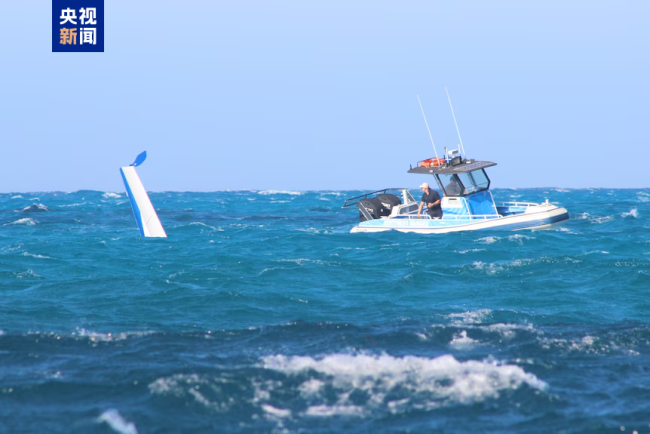 澳大利亚轻型飞机坠海，导致三人丧生