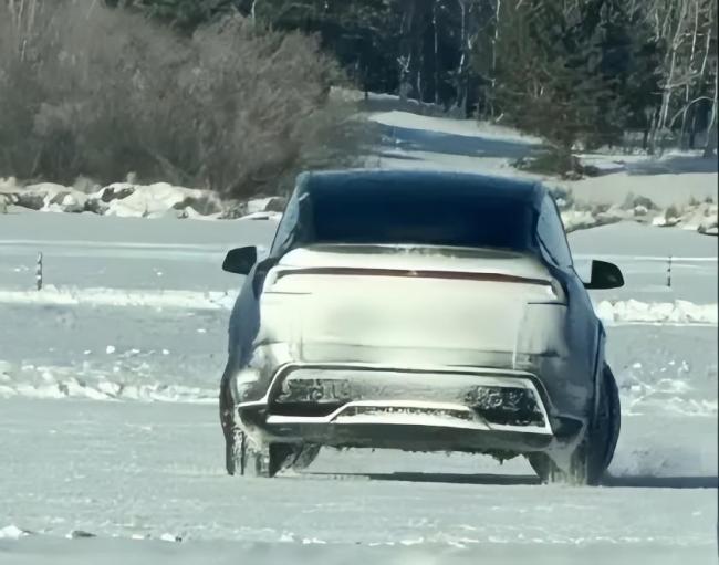 新款Model Y全面升级外观内饰:能否拯救陷入困境的特斯拉?