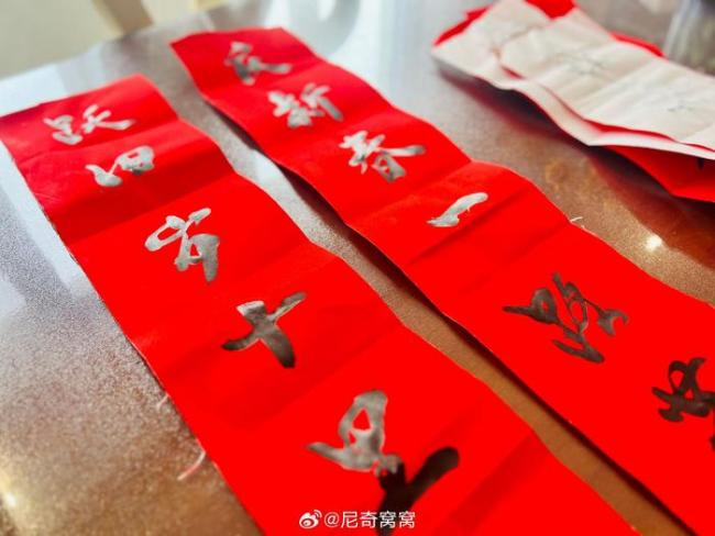 记忆里春节的鲜艳色彩 红色标配喜庆年