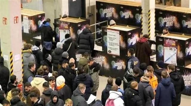 两小时内光速抢空 点亮全球新年！ 中国烟花成德硬通货