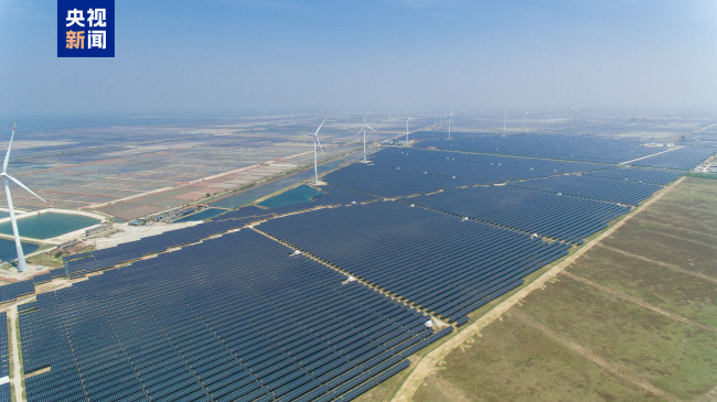 我国最大滩涂光储电站成功投产，助力清洁能源发展