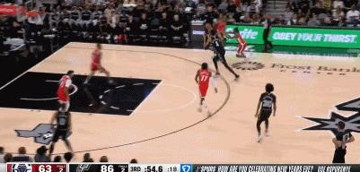 马刺大胜快船 文班18中10轰下27分9板5助