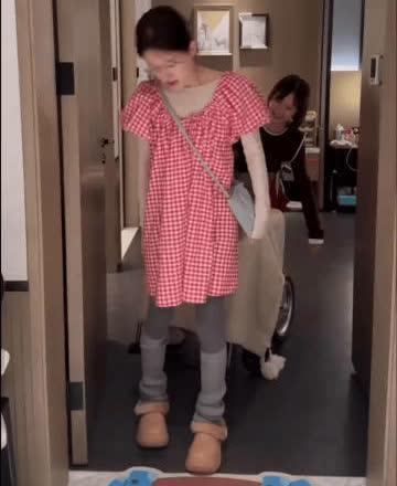 韩安冉声援赵露思 呼吁粉丝给予偶像私人空间 尊重其生病状态