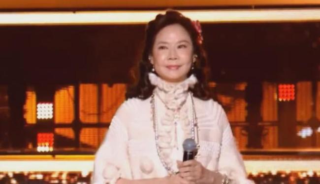 陈德容险摔”一帘幽梦” 唤起经典回忆 大小婉君同台亮相 琼女郎再聚首