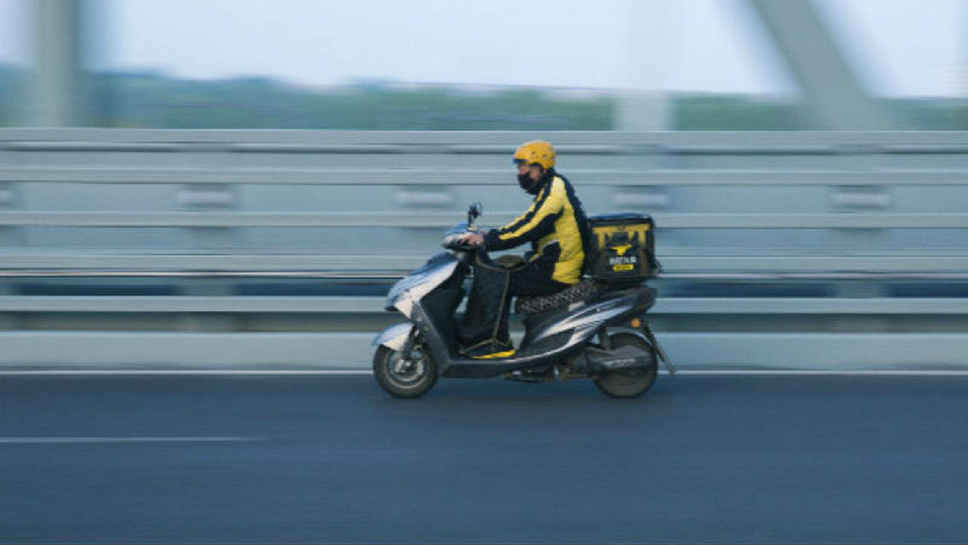 美团取消超时罚款 外卖新政 骑手喜提福利大餐