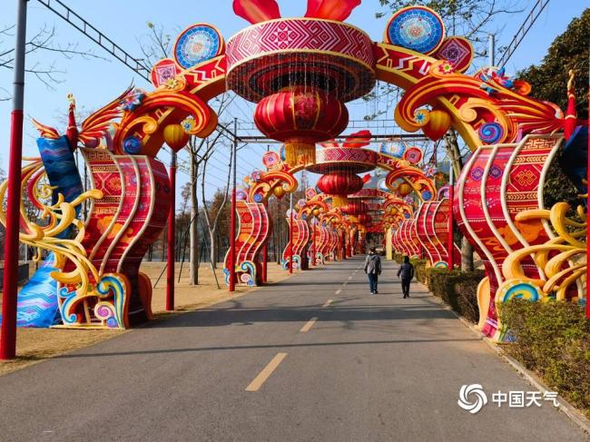 广西南宁青秀山新春灯会开幕在即，点亮虎年元宵佳节