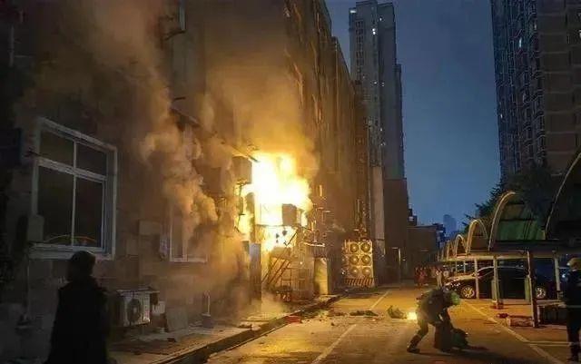 春节厨房清洁必不可少：长期不洗会着火！