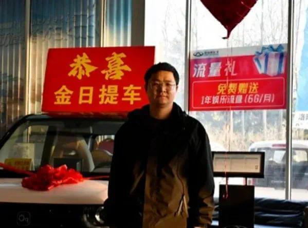 为了爱妻，9个月坐地铁933次！网友惊叹：爱妻者风生水起，获大奖